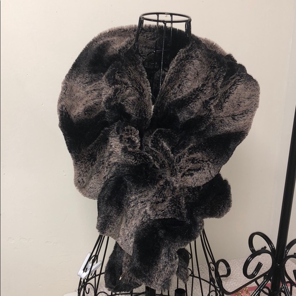 Look by M Women’s Accessories - Look scarf  by M Women’s. Pull through scarf